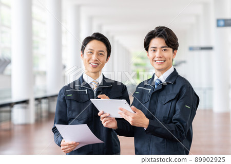 工作人員 89902925