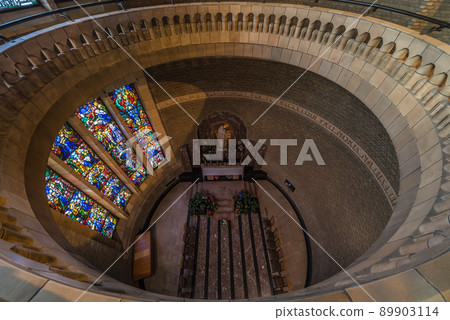 Koekelberg, Brussels Capital Region, Belgium - 10 30 2019 Art deco round shaped interior design the Catholic Basilica of the Sacred Heart 89903114