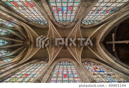 Anderlecht, Brussels Capital Region - Interior design of the gothic catholic church of Saint Guy and Saint Peter of Anderlecht Anderlecht, Brussels Capital Region - Interior design of the gothic catholic church of Saint Guy and Saint Peter of Anderlecht 89903144