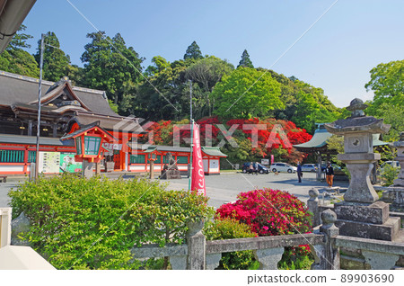 福岡縣久留米市的人氣景點高浦大社的園區和杜鵑花 福岡縣久留米市的人氣景點高浦大社的園區和杜鵑花 89903690