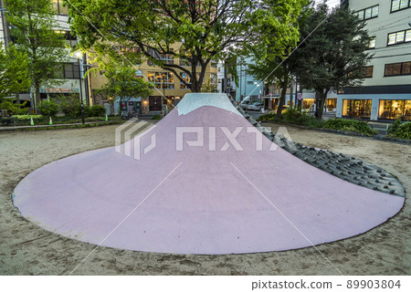 《愛知縣》名古屋市富士山滑梯 89903804