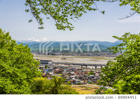 《石川縣》從加賀市中央公園眺望白山 《石川縣》從加賀市中央公園眺望白山 89904451