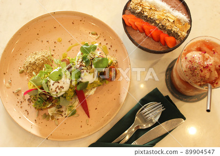 Ho Chi Minh cafe 89904547