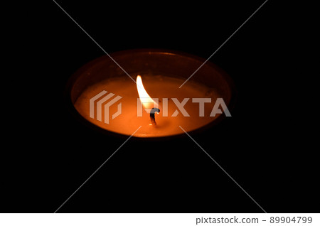 Light a candle 89904799