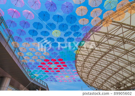 Kariya Brera <愛知縣刈谷市> 從刈谷站帶著雨傘 Kariya Brera <愛知縣刈谷市> 從刈谷站帶著雨傘 89905602