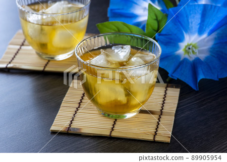 Cold Roasted Tea Cold Roasted Tea 89905954