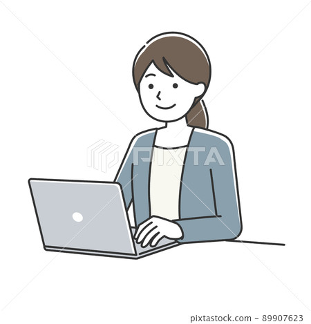 操作個人計算機的女性女商人 操作個人計算機的女性女商人 89907623