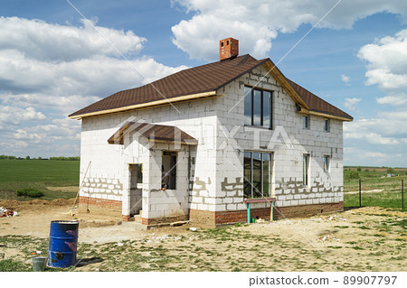 Construction of the new cottage Construction of the new cottage 89907797