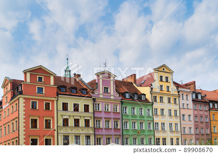 market square in old town of Wroclaw 89908670