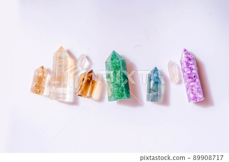 Healing crystals on brown background 89908717