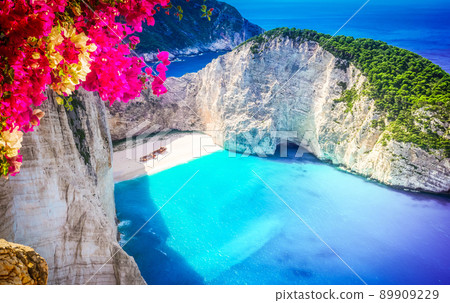 Beautiful lanscape of Zakinthos island Beautiful lanscape of Zakinthos island 89909229