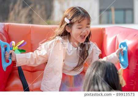 兒童女孩生活方式藝術 兒童女孩生活方式藝術 89913573