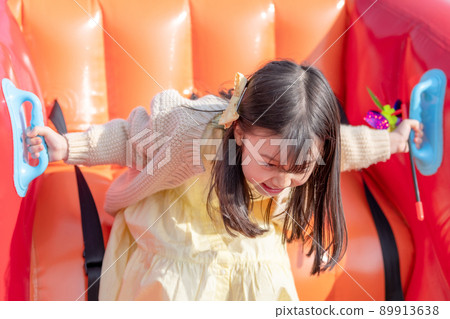 child girl lifestyle amusement park child girl lifestyle amusement park 89913638
