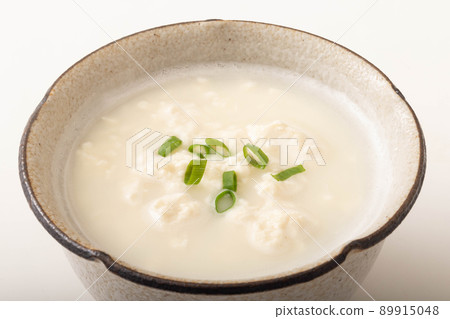 Yushi tofu soup 89915048