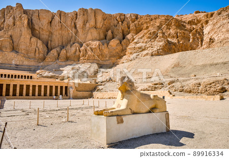 Mortuary Temple of Hatshepsut in Luxor, Egypt Mortuary Temple of Hatshepsut in Luxor, Egypt 89916334