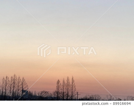 A sunset A sunset 89916694