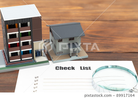 House model and checklist 89917164