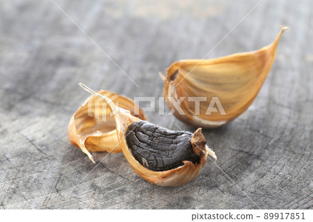 Black garlic 89917851