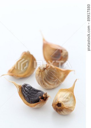 Black garlic Black garlic 89917880