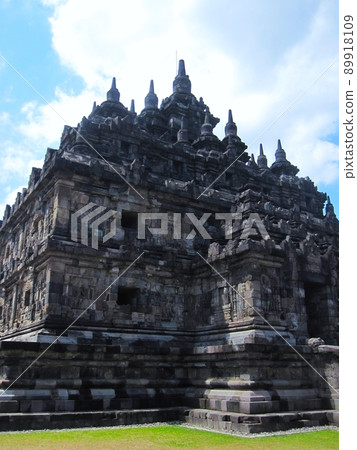 Praosan Temple at Prambanan Ruins Praosan Temple at Prambanan Ruins 89918109