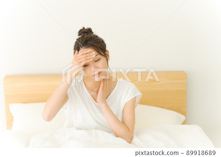 身體狀況不佳，發燒，20多歲的女性 89918689