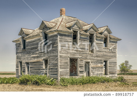 abandoned house in rural Nebraska abandoned house in rural Nebraska 89918757