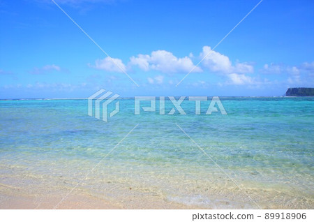 Landscape of Tumon Bay in Guam 89918906