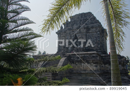Mendut Temple near the Borobudur Temple Ruins Mendut Temple near the Borobudur Temple Ruins 89919045