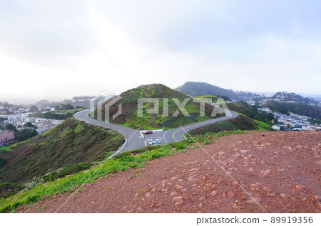 Twin Peaks in San Francisco Twin Peaks in San Francisco 89919356