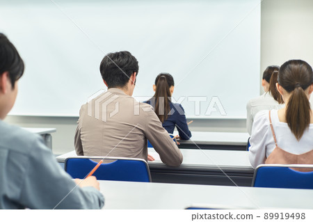 Those who take the written exam 89919498