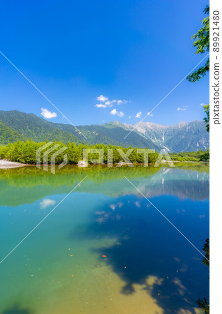 Kamikochi in summer Taisho Pond [Nagano Prefecture] 89921480