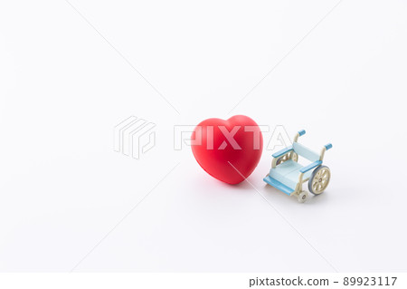 Wheelchair and Heart 89923117