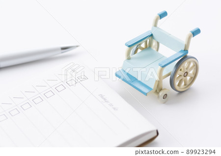 Wheelchair and checklist Wheelchair and checklist 89923294