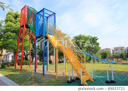 Arakawa Amusement Park, a large slide at Shibafu Square Arakawa Amusement Park, a large slide at Shibafu Square 89923721