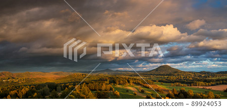Autumn landscape at sunset, view of Ruzovsky vrch, Bohemian Switzerland National Park, Czech Republic Autumn landscape at sunset, view of Ruzovsky vrch, Bohemian Switzerland National Park, Czech Republic 89924053