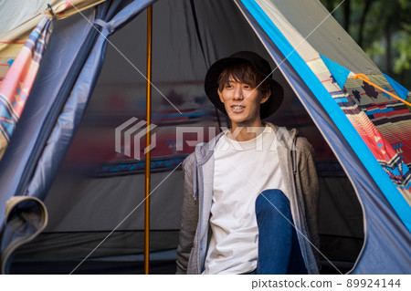 Boys in solo camp Boys in solo camp 89924144