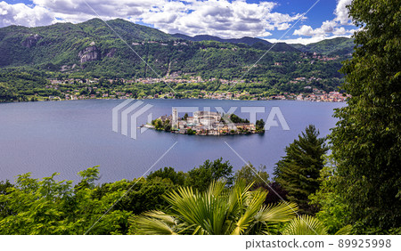 Lake Orta in Orta san Giulio, italy 89925998