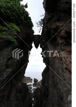 Niigata Sado Benkei's scissors rock Niigata Sado Benkei's scissors rock 89927180