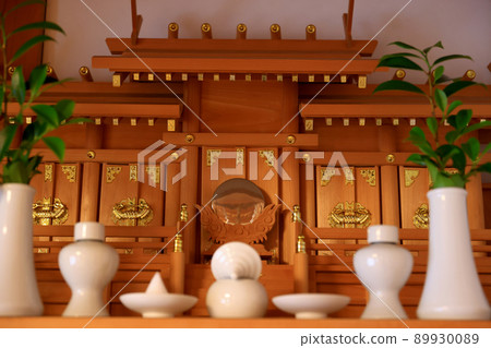 五座不同屋頂的神社 89930089