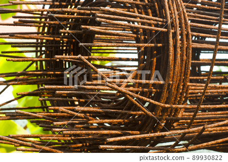 Roll of rusty steel wire mesh Roll of rusty steel wire mesh 89930822