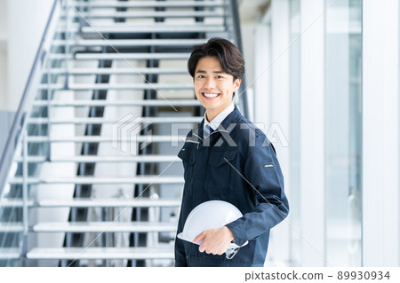 年輕工人人 89930934