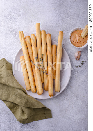 Italian grissini, traditional appetizer breadstick 89931829