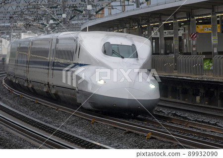 Tokaido Sanyo Shinkansen 89932090