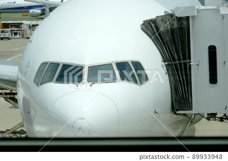 登機橋上下機場設備 89933948