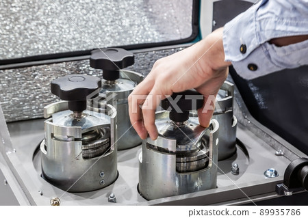 planetary-type mill for ultrafine grinding of materials in periodic made by dry 89935786