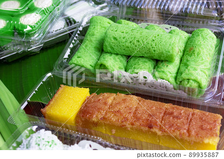 Malaysia popular assorted sweet dessert, simply known as kuih. Malaysia popular assorted sweet dessert, simply known as kuih. 89935887