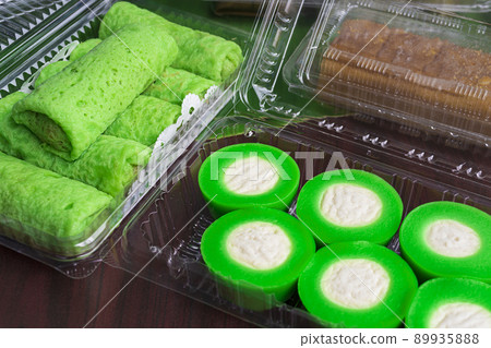 Malaysia popular assorted sweet dessert, simply known as kuih. Malaysia popular assorted sweet dessert, simply known as kuih. 89935888