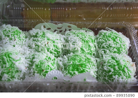 Malaysia popular assorted sweet dessert, simply known as kuih. Malaysia popular assorted sweet dessert, simply known as kuih. 89935890