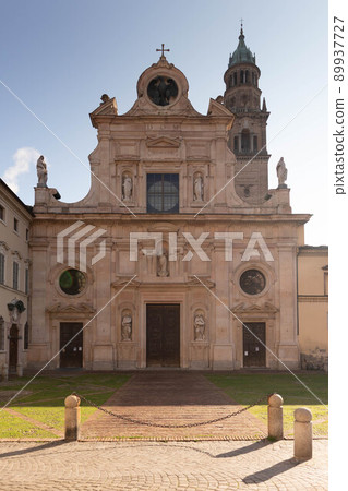 Facade of San Giovanni Evangelista church Parma, Italy 89937727