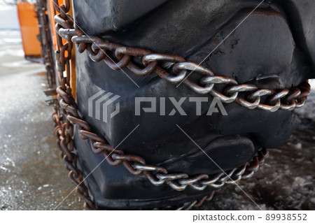 Snowplow tire chains, wheel loaders Snowplow tire chains, wheel loaders 89938552